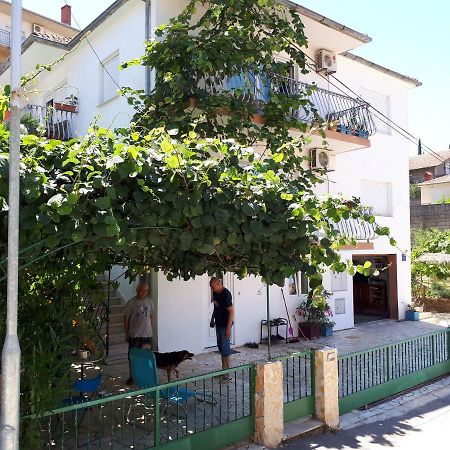 Apartments Luki Trogir Exterior photo
